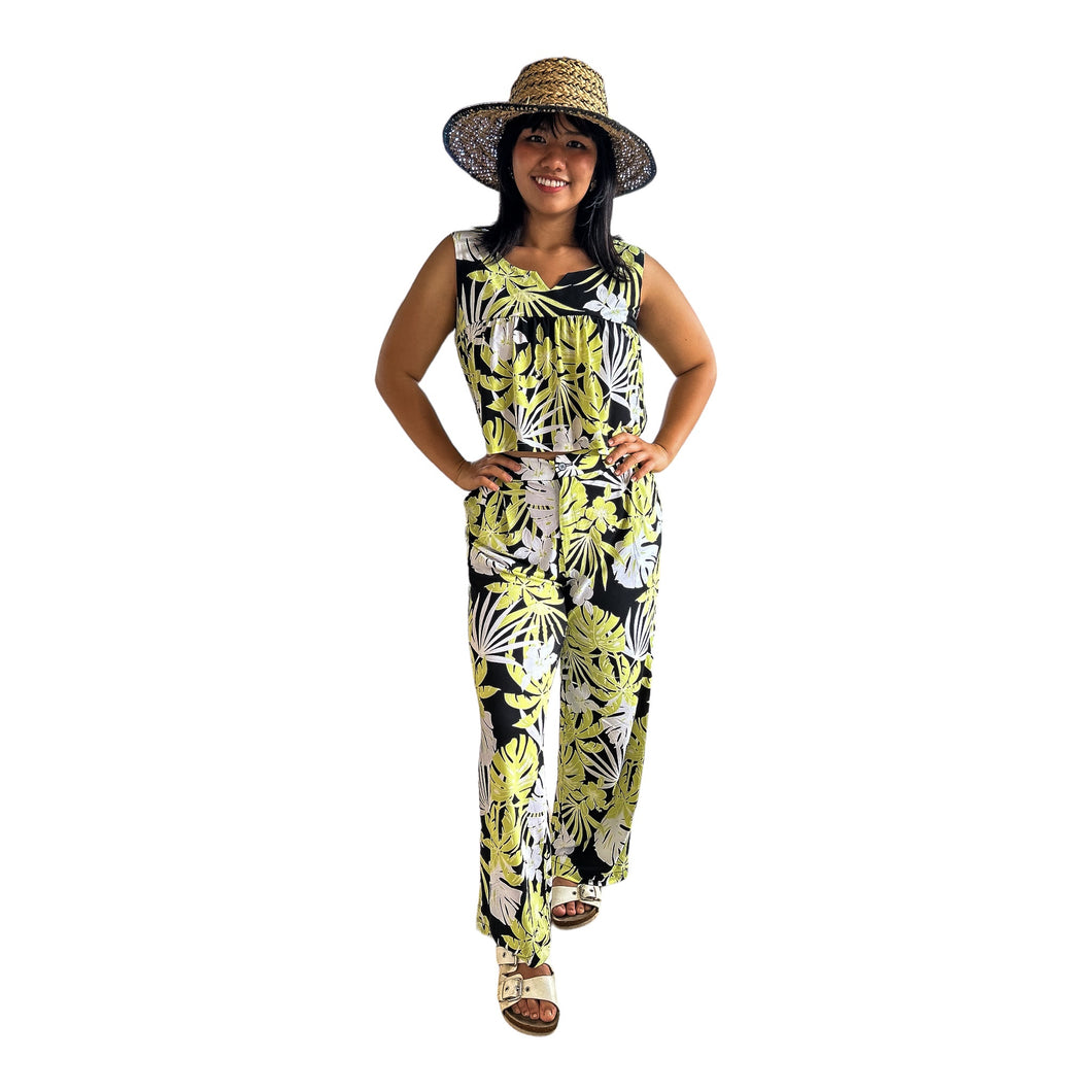 Kari Tropical prints trouser pants.