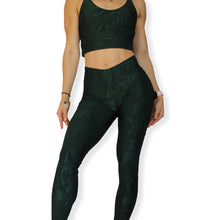 Load image into Gallery viewer, Textured  crop top with detail in green
