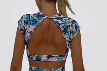 Load image into Gallery viewer, Linda camouflage crop top
