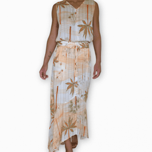 Load image into Gallery viewer, The Camea skirt with details
